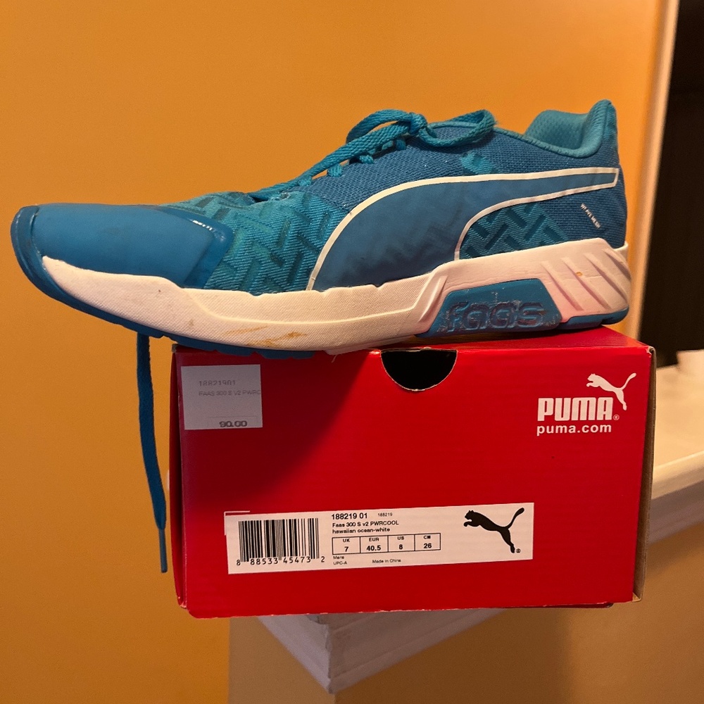 Puma mens running shoes